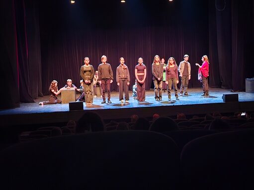 antigone2.jpg