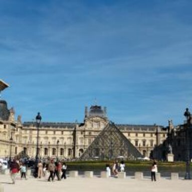 LOUVRE 2.jpg
